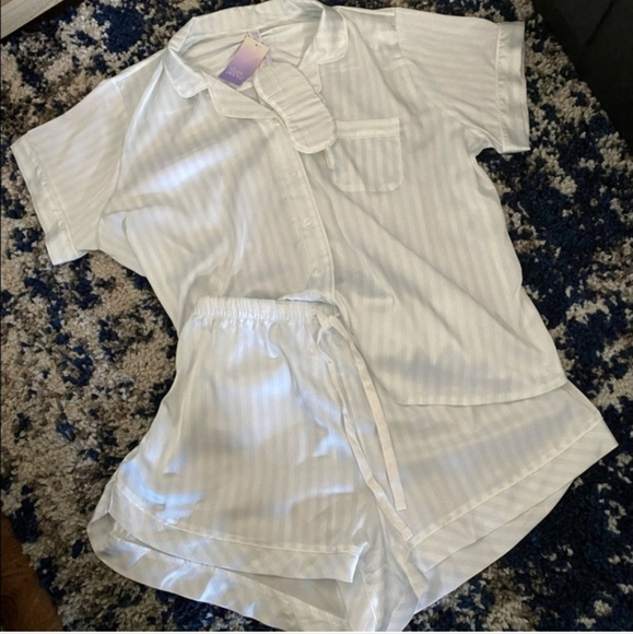 Women's Light Blue Striped Satin Sleepwear 3 Piece Set NWT - Picture 2 of 5